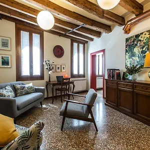 Riva De Biasio Charming Apartment Venice