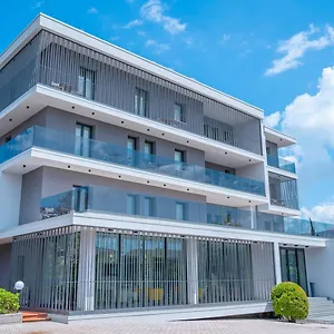 hotel-bella-peschiera.hotelinveneto.com/